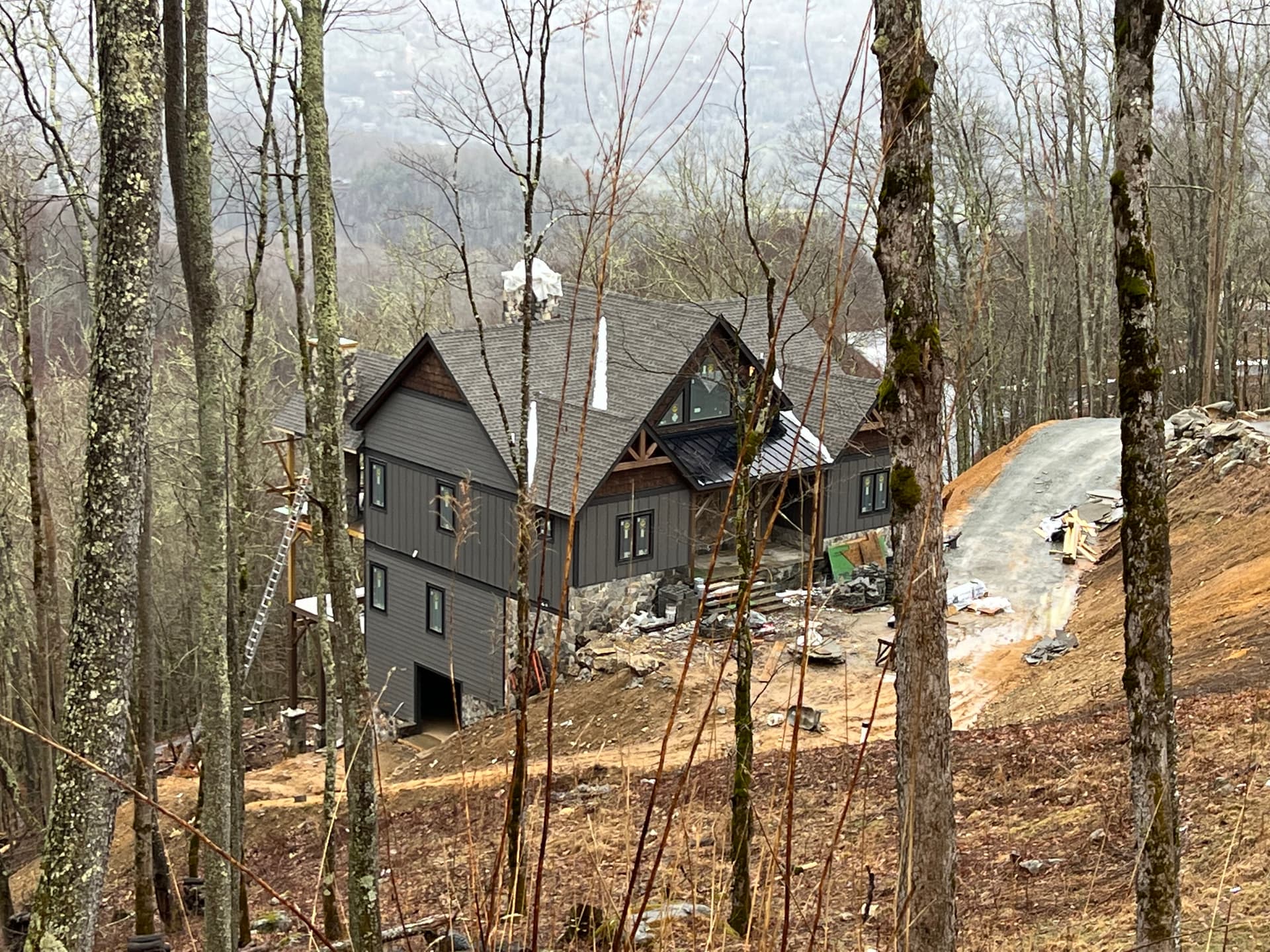 Livin' Lodge - Image 23