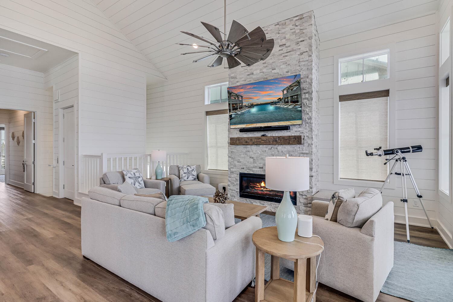 Livin' the Dream - Image 3