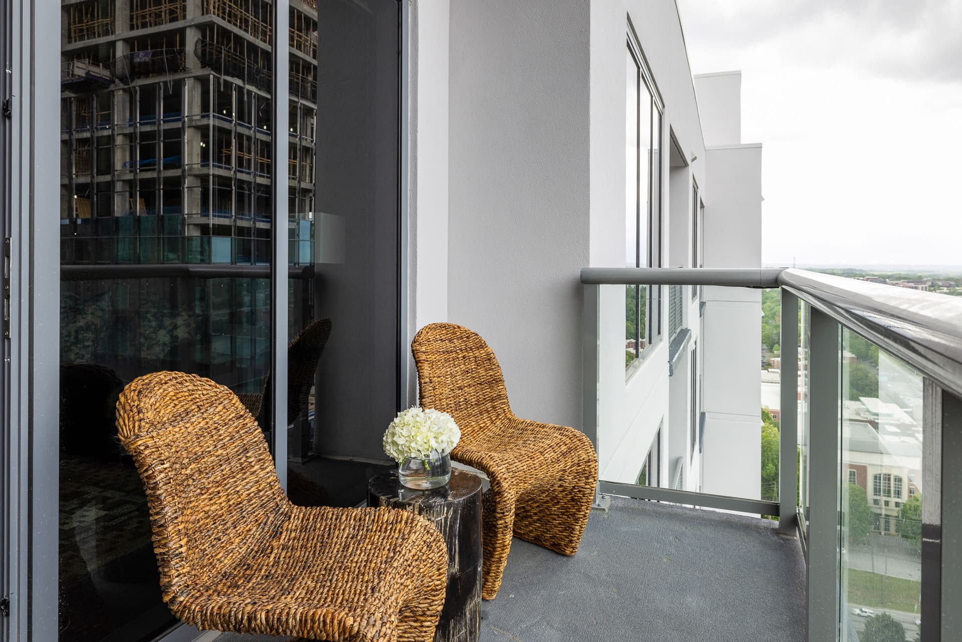 Living Daylight - Image 12