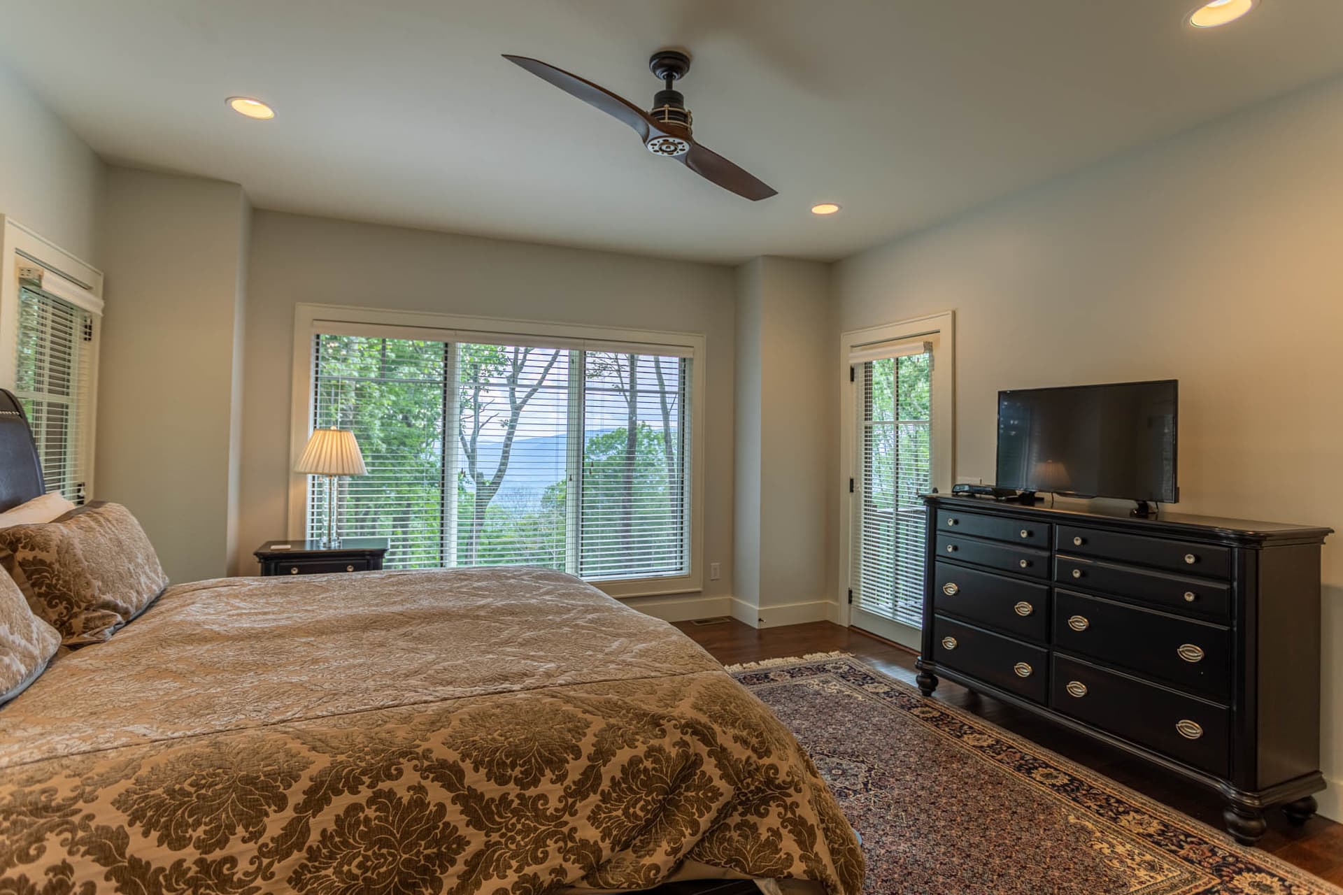 Longview House - Image 15