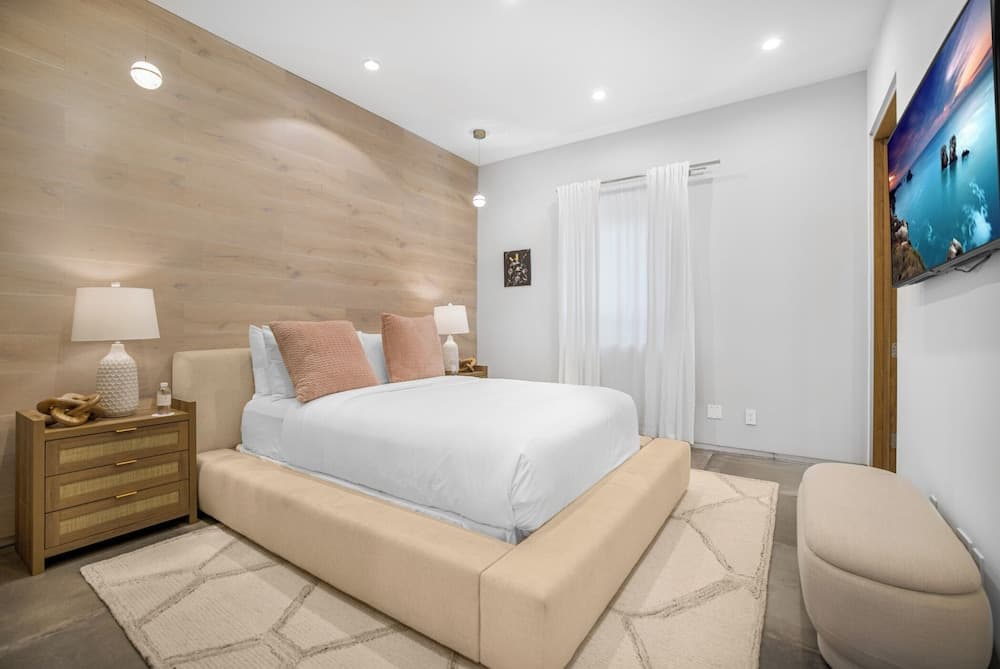 Louise Modern - Image 5