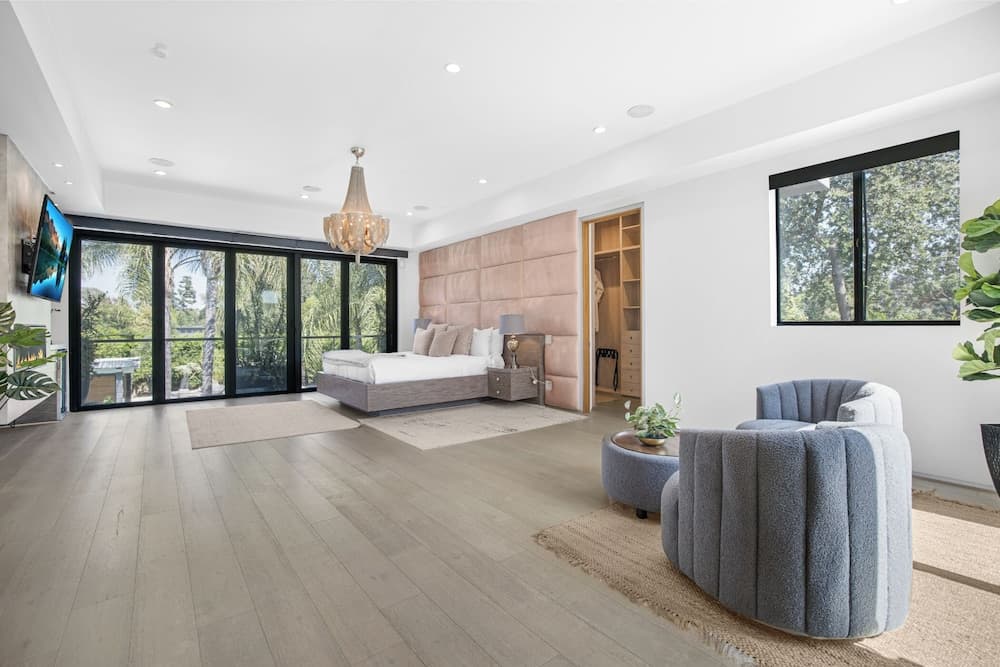 Louise Modern - Image 12