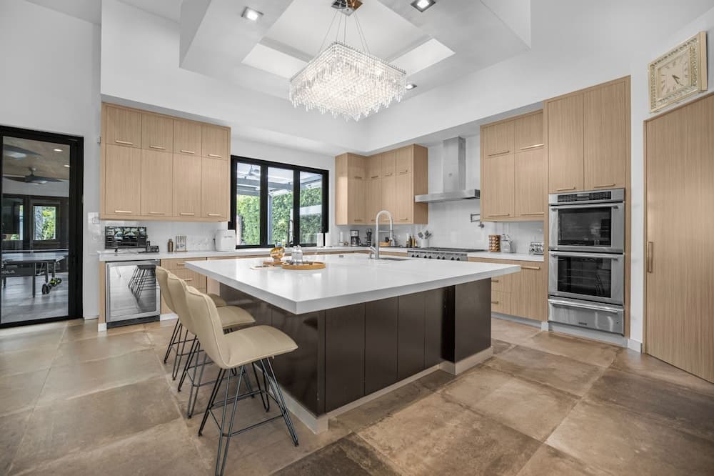 Louise Modern - Image 47