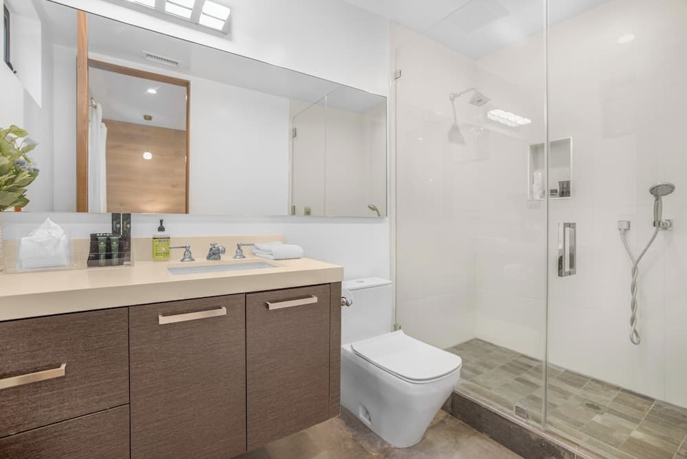 Louise Modern - Image 28