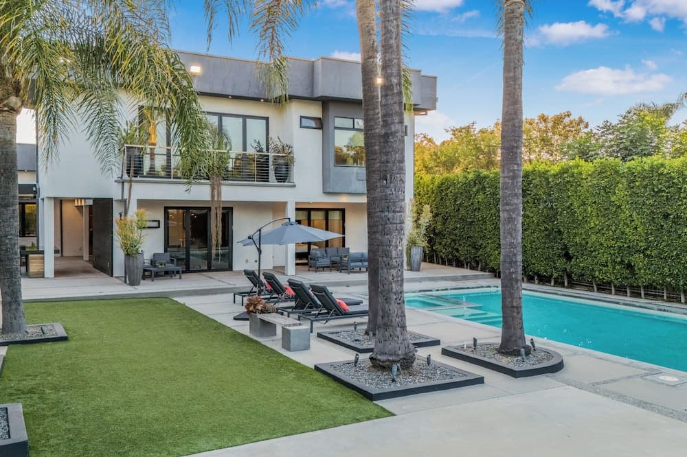 Louise Modern - Image 31