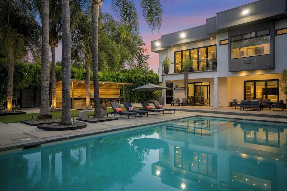 Louise Modern - Image 36