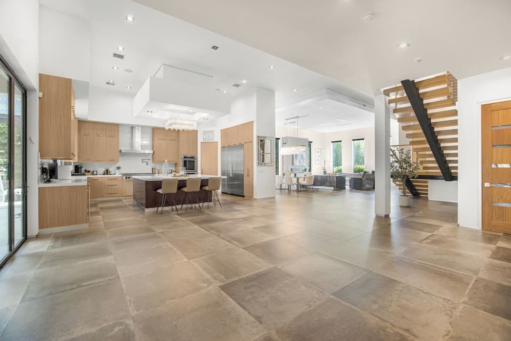 Louise Modern - Image 42