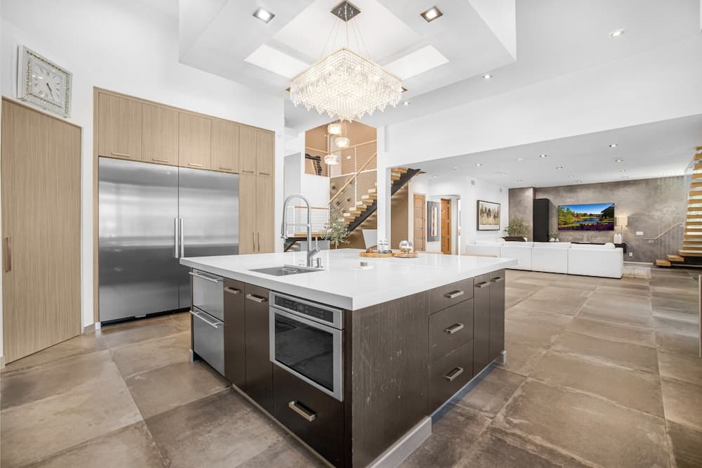 Louise Modern - Image 44