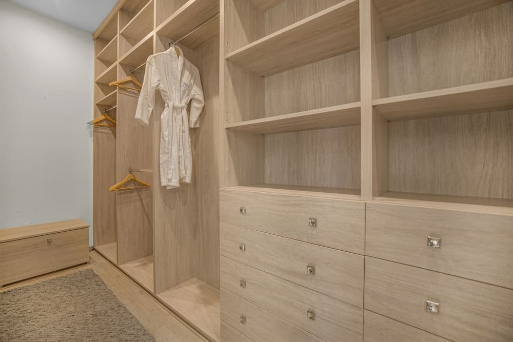 Louise Modern - Image 48