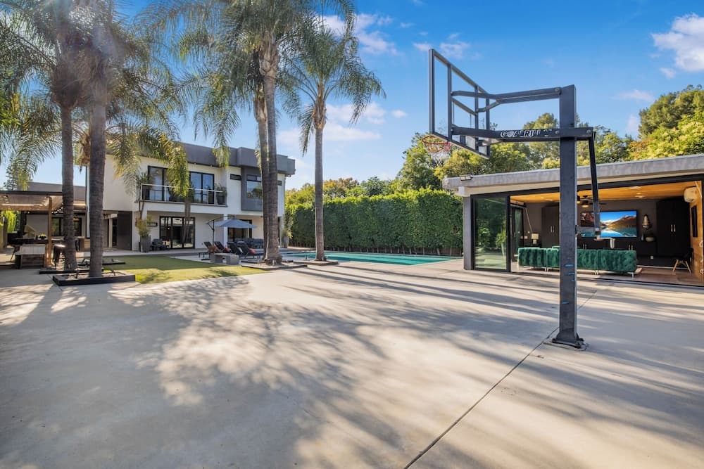 Louise Modern - Image 62