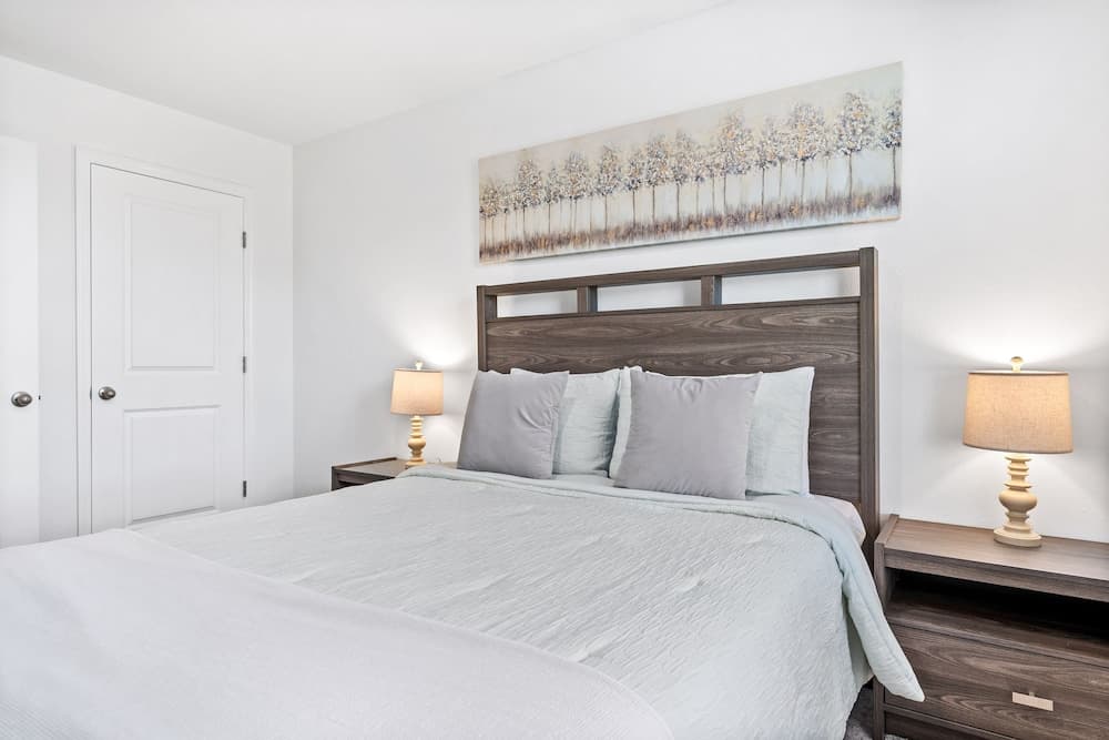 Lovely Townhome - Image 14