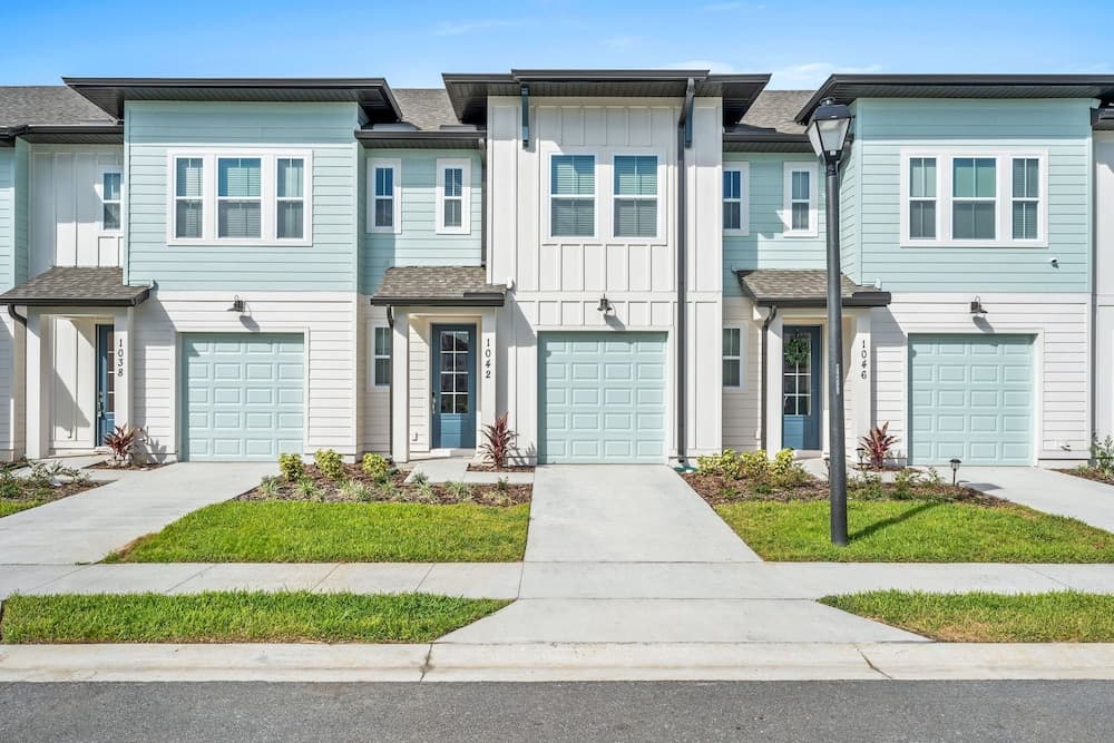 Lovely Townhome - Image 28