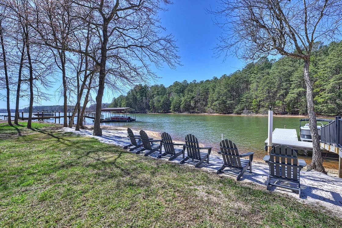 Knotty Pines - Image 2