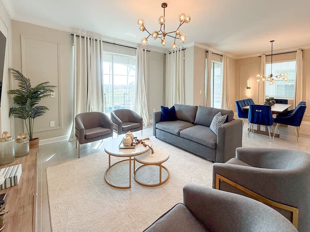 Plush Premiere - Image 1