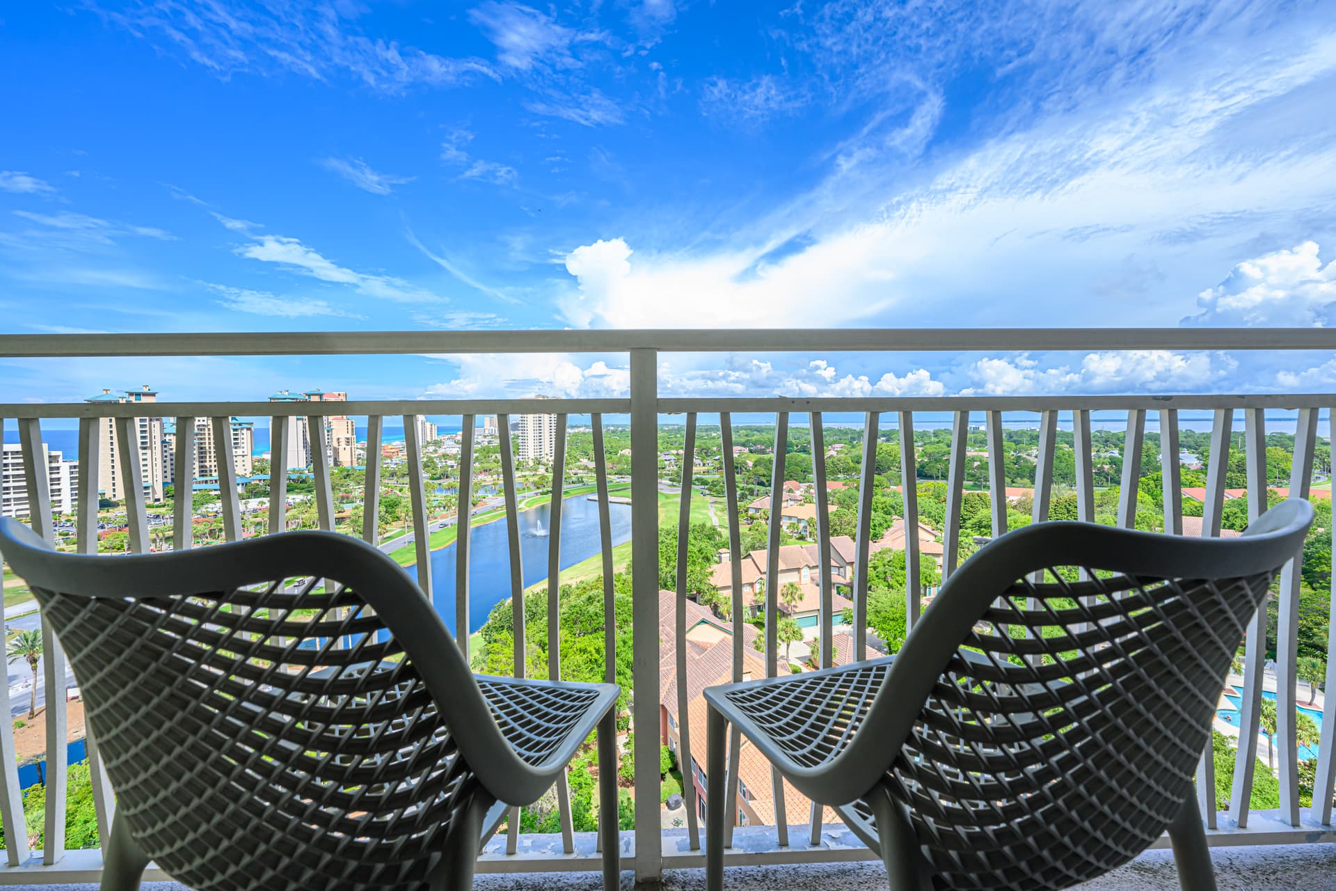 Lagoon Residence - Image 4