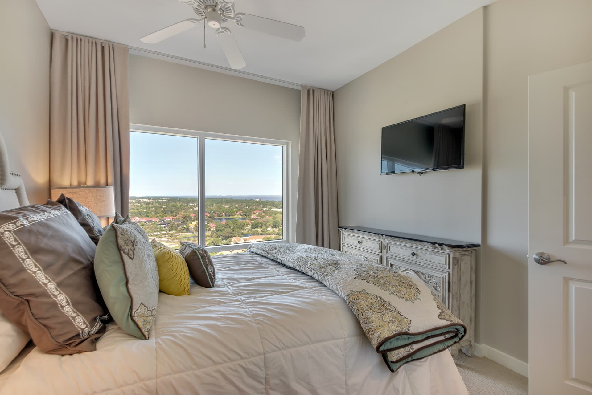 Luau I #7202/7204 - Image 13