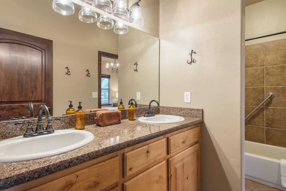 Lucky Bill - Image 20