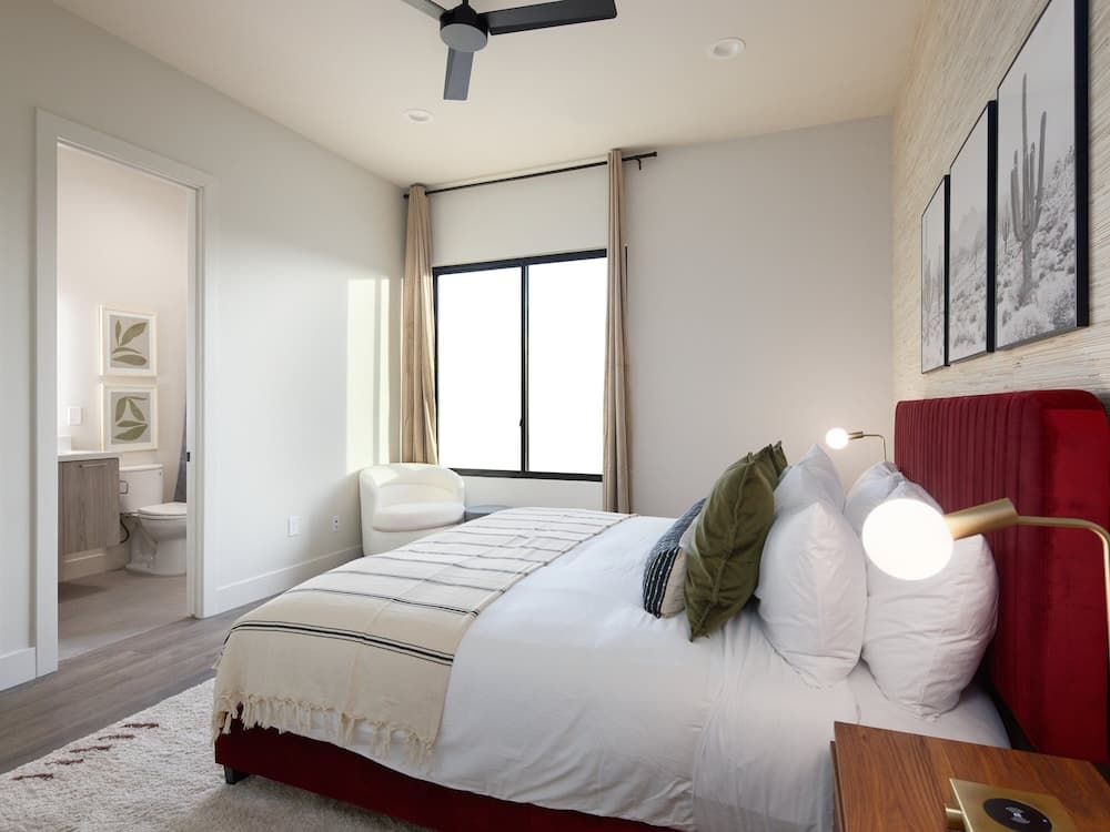 Luna Luxe - Image 33