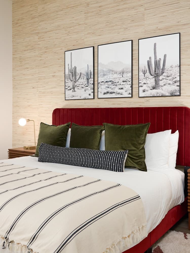 Luna Luxe - Image 34