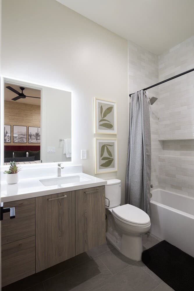 Luna Luxe - Image 37