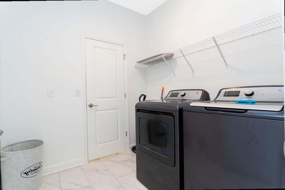 Bluemont Garden - Image 14