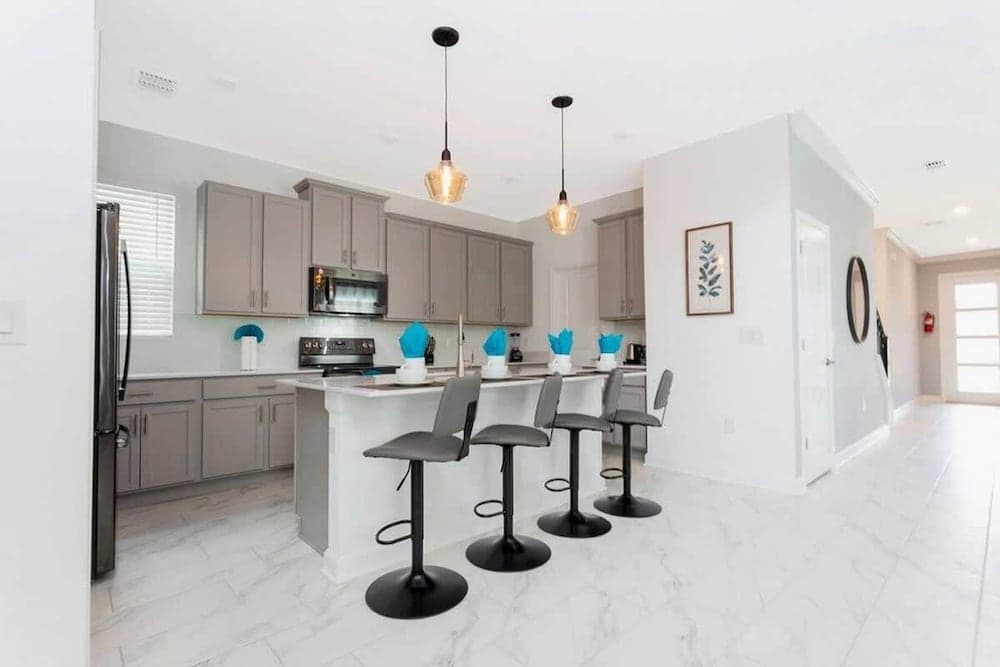 Bluemont Garden - Image 2