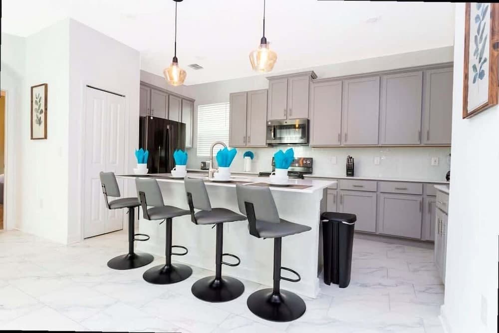 Bluemont Garden - Image 5