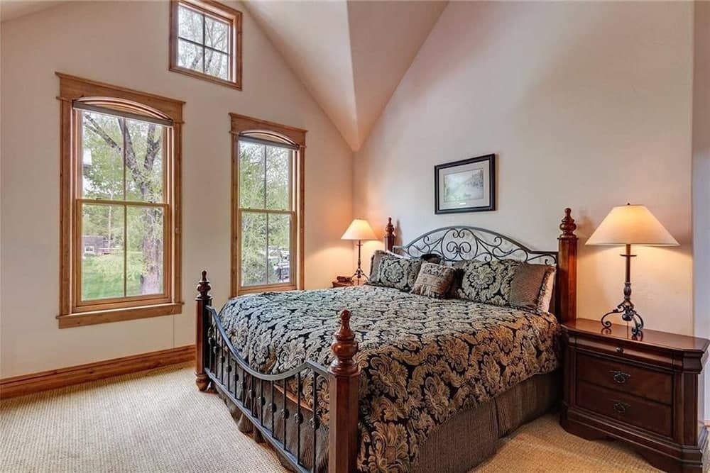 Luxe Alpine Loft - Image 2