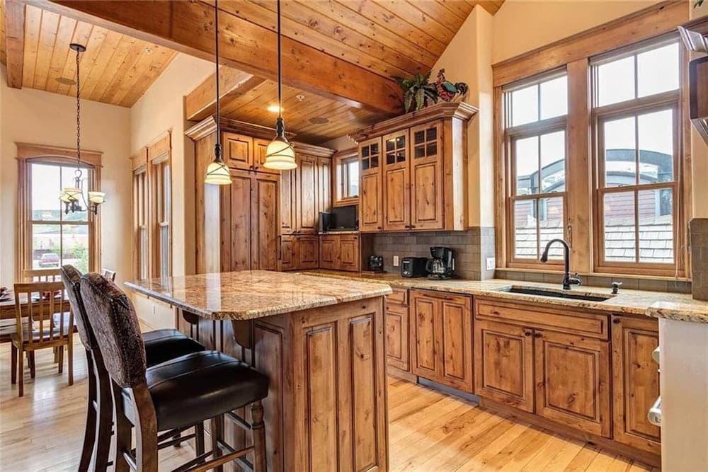 Luxe Alpine Loft - Image 5