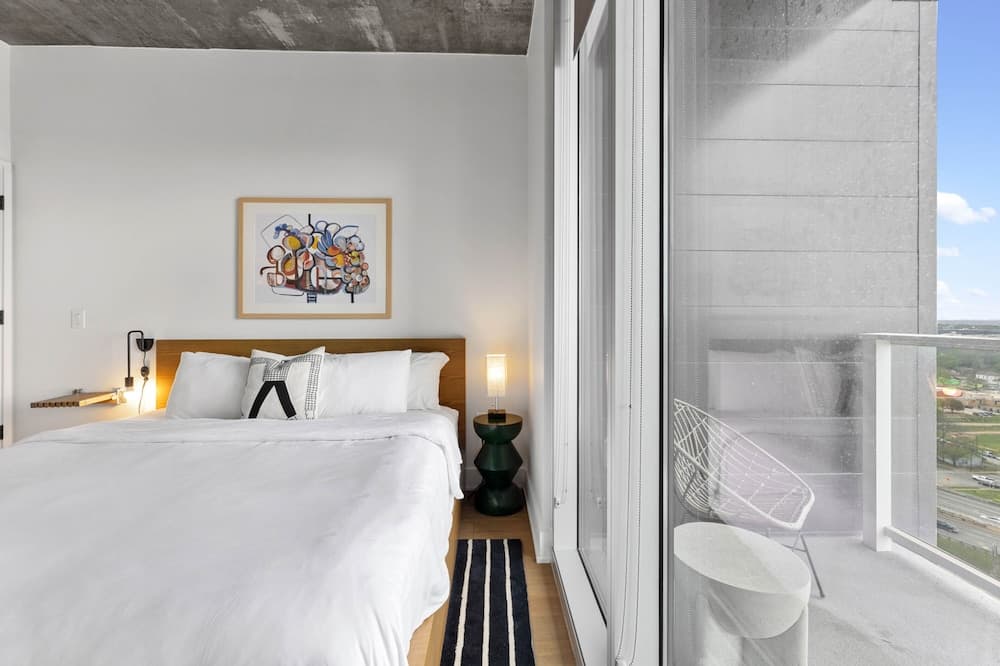 Luxe Condo in Downtown Austin - Image 3
