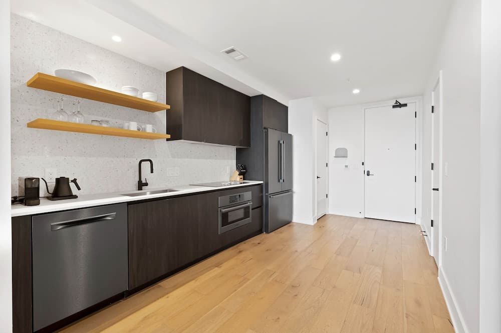 Luxe Condo in Downtown Austin - Image 5