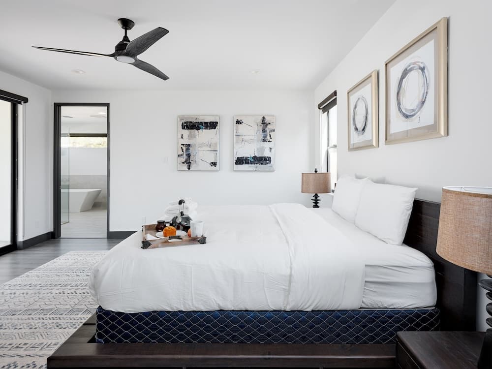 Modern Mansion - Image 19