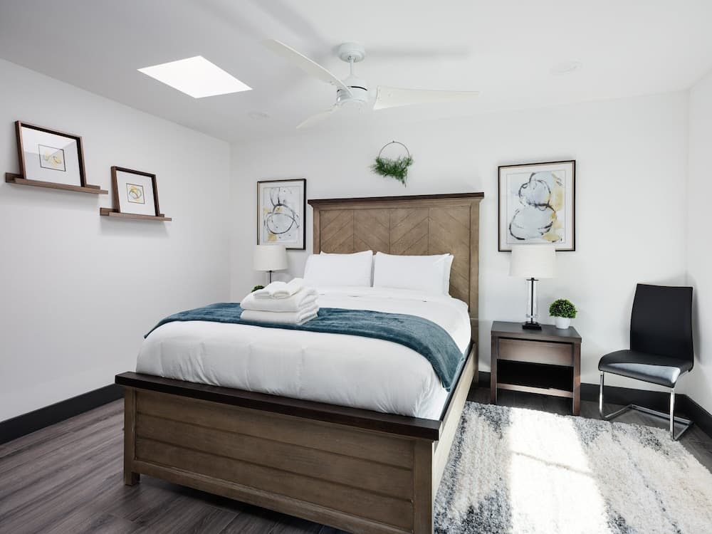 Modern Mansion - Image 45