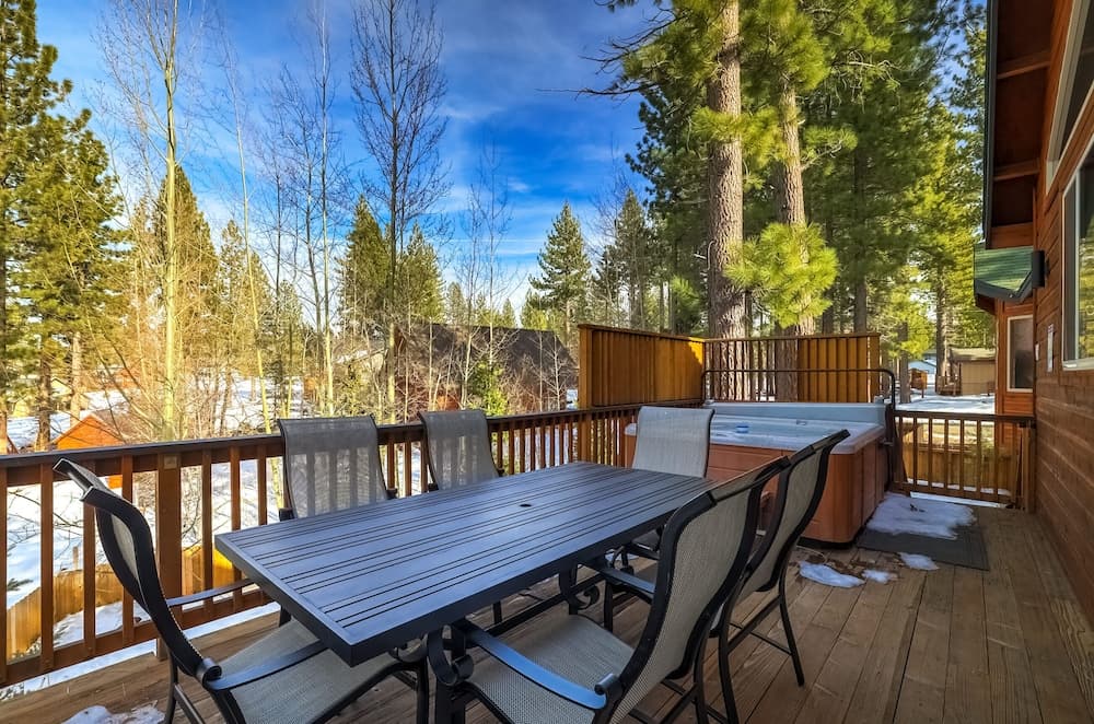 Luxe Mountain Chalet - Image 37