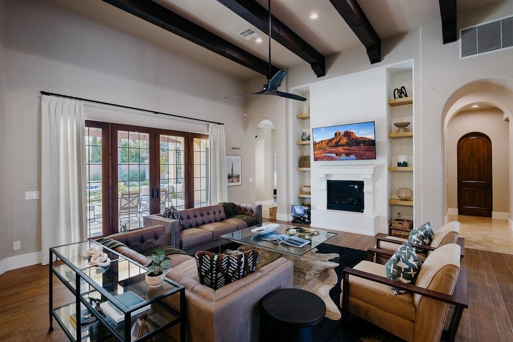 Poolside Paradise - Image 4