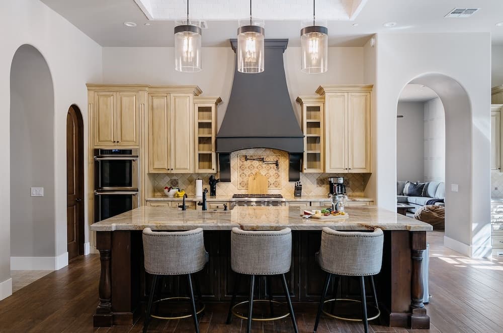 Poolside Paradise - Image 4