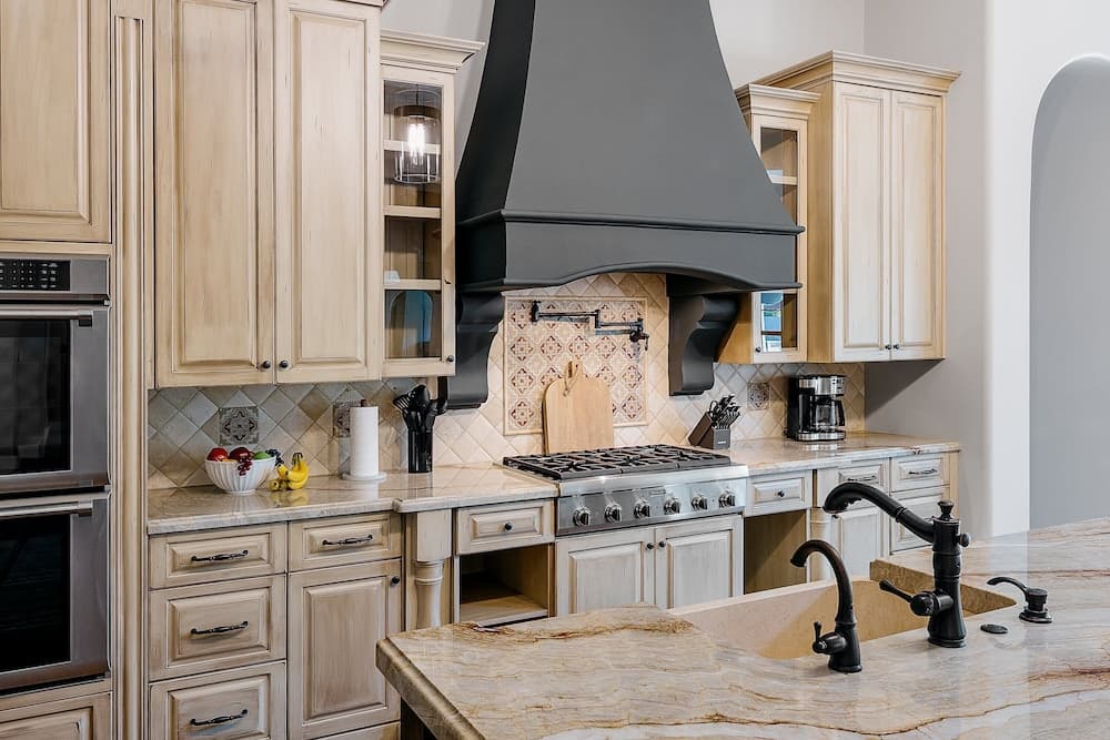 Poolside Paradise - Image 5