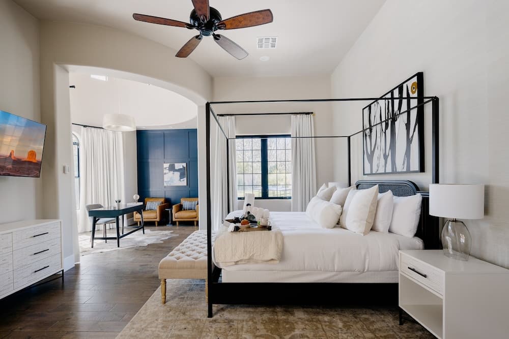 Poolside Paradise - Image 9