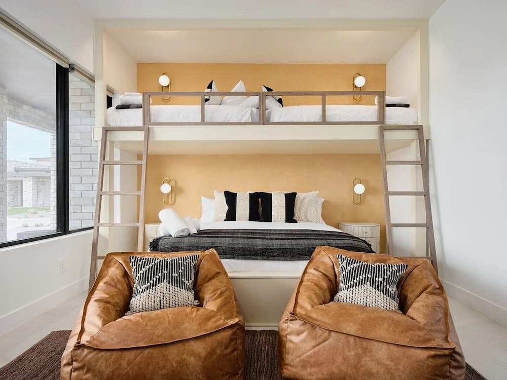 Solstice Retreat - Image 30