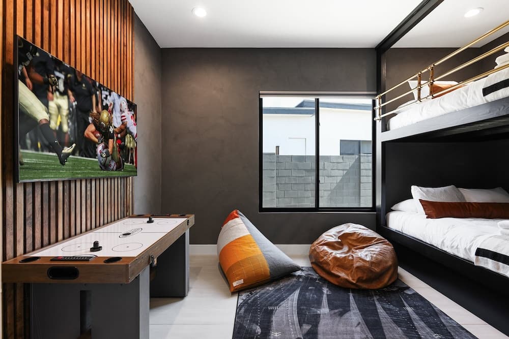 Solstice Retreat - Image 79