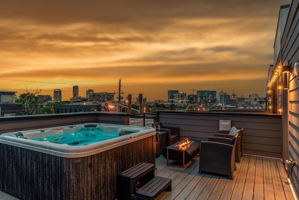 Luxe-tennessee Row - Image 24