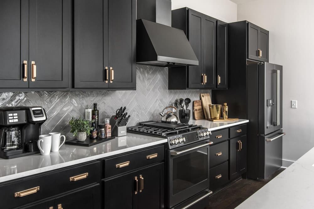 Luxe-tennessee Row - Image 5