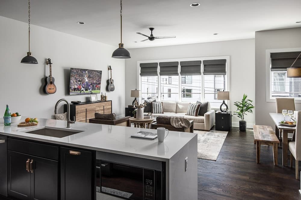 Luxe-tennessee Row - Image 7