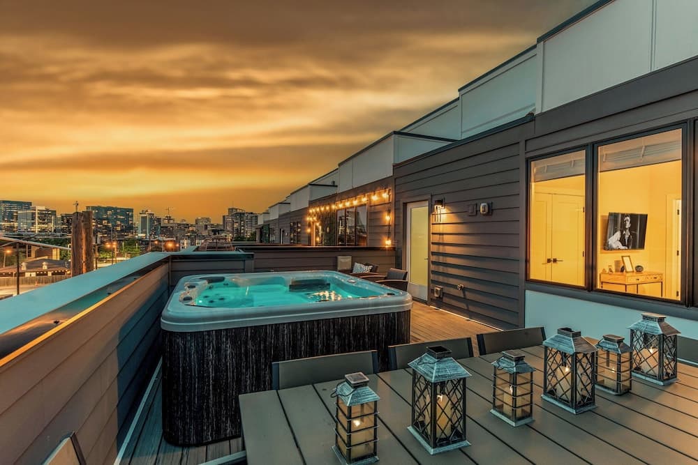 Luxe-tennessee Row - Image 23