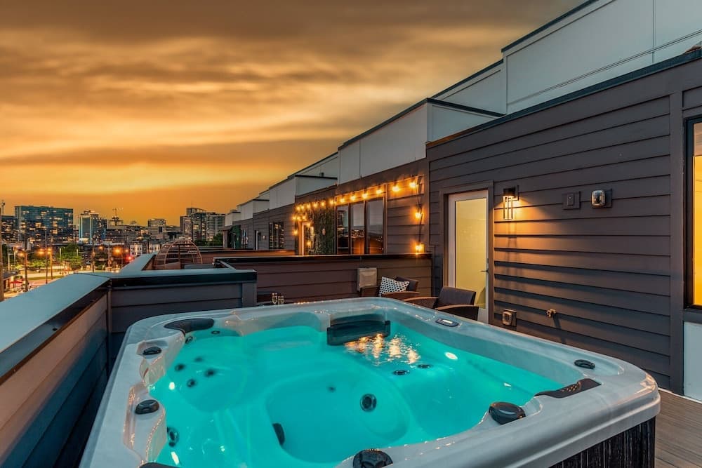 Luxe-tennessee Row - Image 25