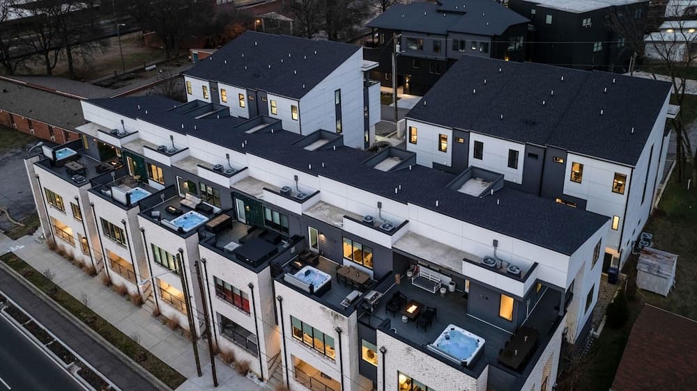 Luxe-tennessee Row - Image 3