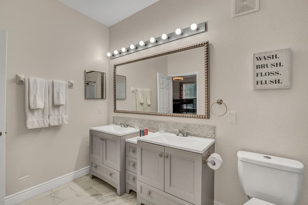 Comrow Condo #104 - Image 19
