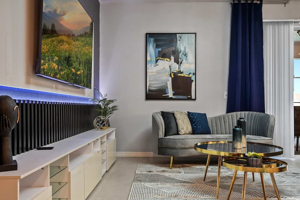 Minions World Villa - Image 7