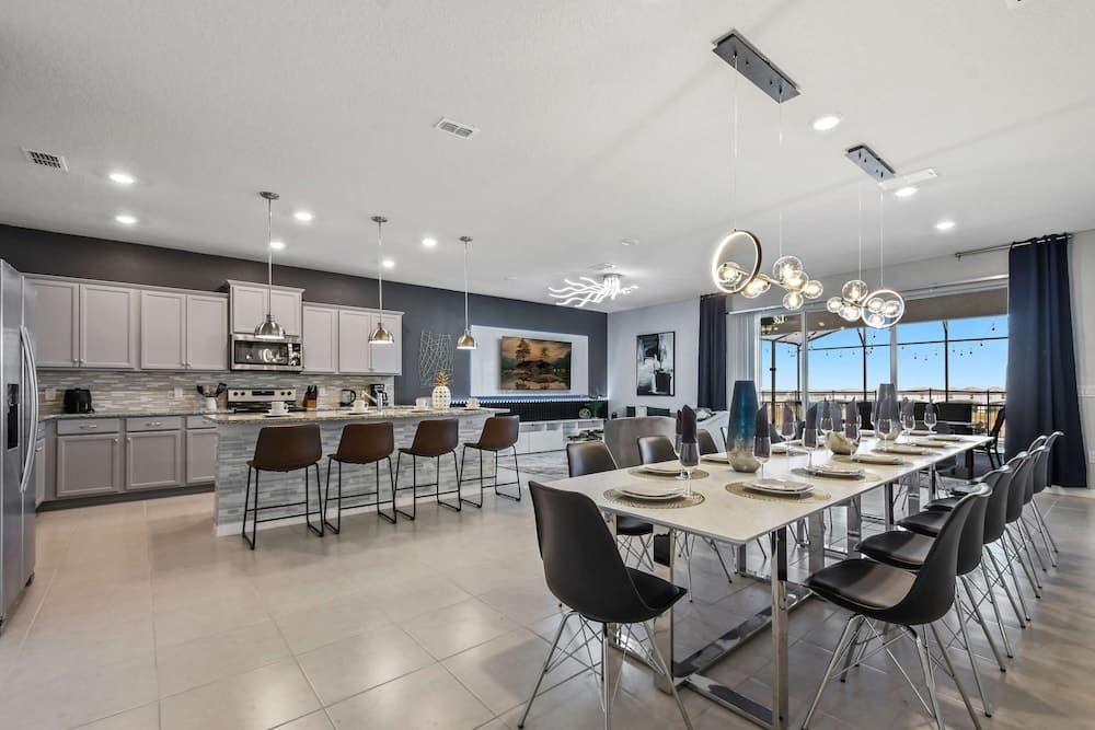 Minions World Villa - Image 5