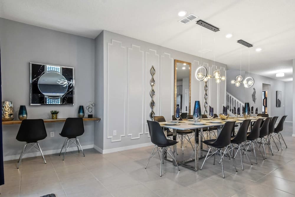 Minions World Villa - Image 9